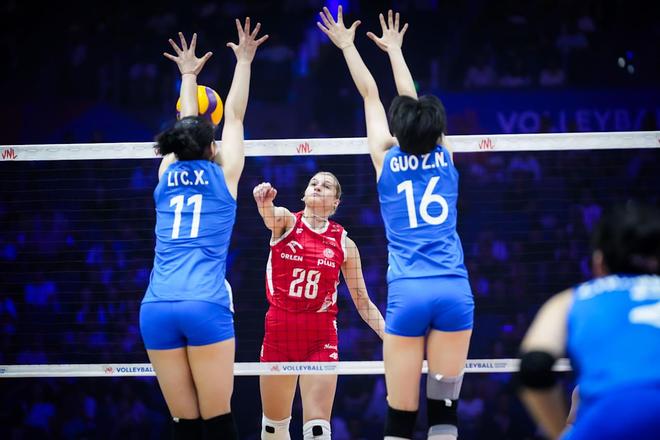 飞翼官宣:中锋李月汝接受资质报价 新赛季重返球队征战WNBA