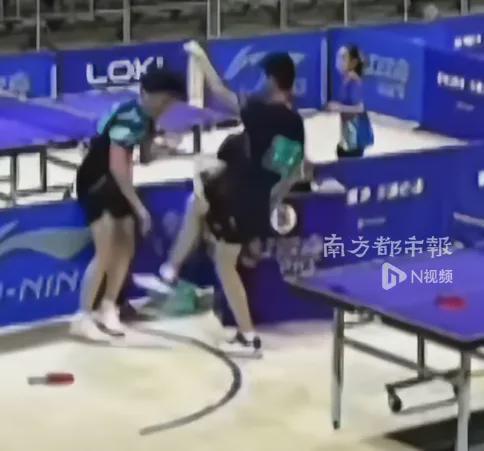 炸了!66岁兰世立杀疯了!被全网禁言,反手甩出“秀厂”