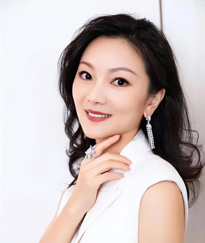 名记:湖人引入凯斯勒或导致后续被迫交易里夫斯