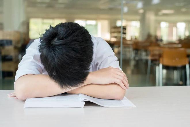 杜锋续约谈判不顺利，广东队如果更换主教练，谁最合适？