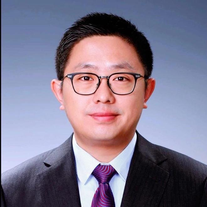 猛龙队史最伟大球员!洛瑞另类雕像正式揭幕 本人获得多伦多城市钥匙