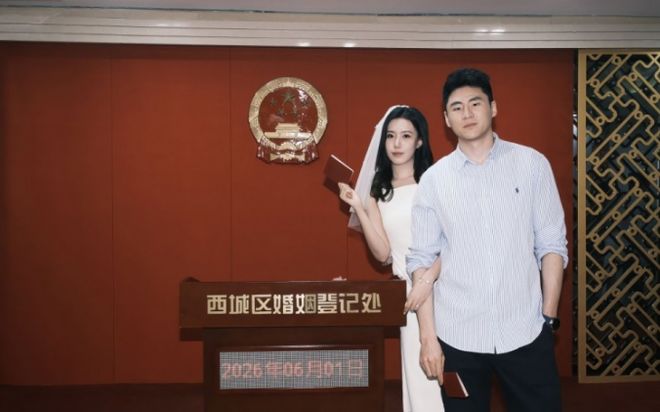 中国四将同一天获胜小布夺冠创男网历史,拉杜卡努再次吞蛋丢冠