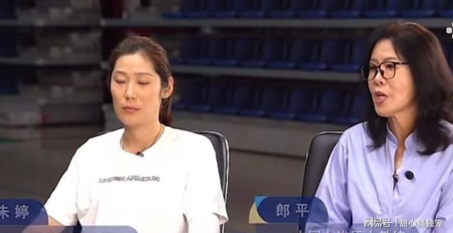 加冕双王!连场绝杀!梅西脱衣庆祝+罕见爆粗 队友高唱:为他拼了