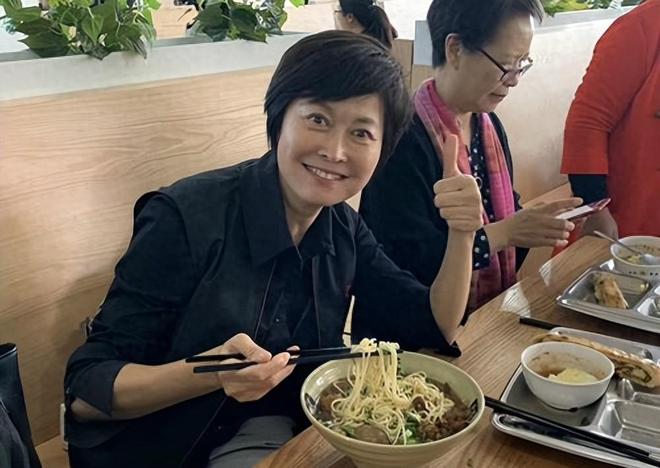 佩杜拉：罗马厌倦格林伍德竞价战，转而求购加纳乔