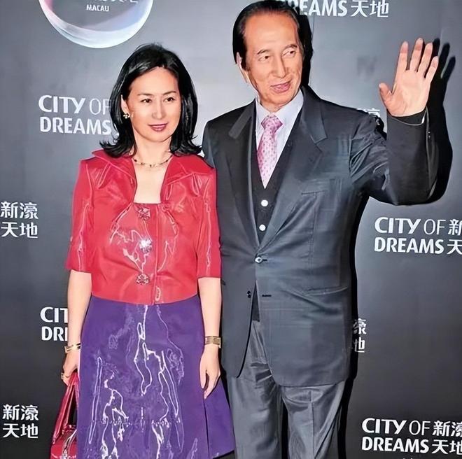 76人正式签下詹姆斯!两年800万+15%交易保证金 夺冠赔率排第三